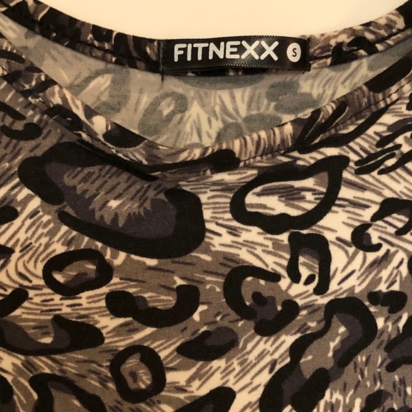 Fitnexx Soft Cropped Tank - Picture 2 of 2